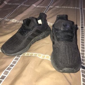 Gently used shoes! Adidas$18 Náutica$8